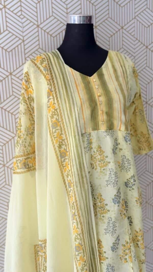 3 Pcs Cotton Aline kurtis with bottom and Dupatta/2346 - Image 10