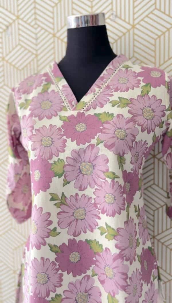 Cotton flex floral printed side slitted kurtis/2377