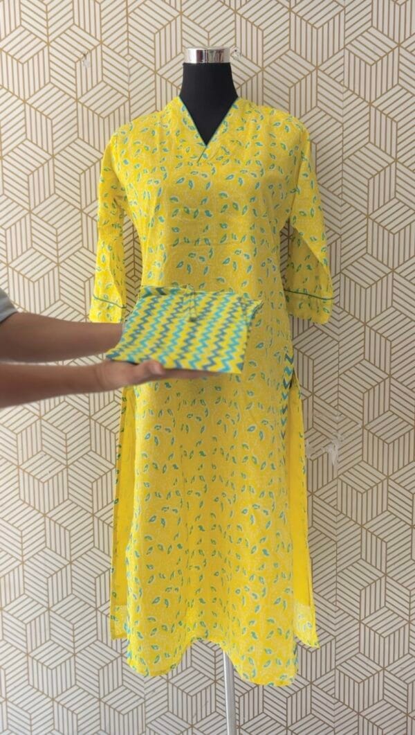 2 Pcs Cotton floral printed Side slitted kurtis with bottom/2374