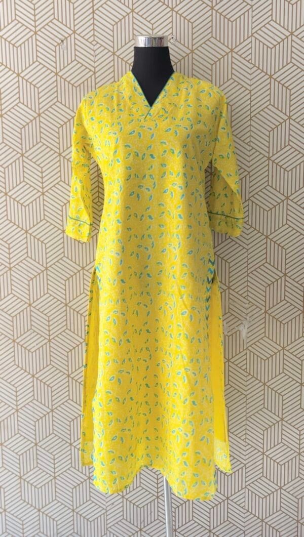 2 Pcs Cotton floral printed Side slitted kurtis with bottom/2374 - Image 2