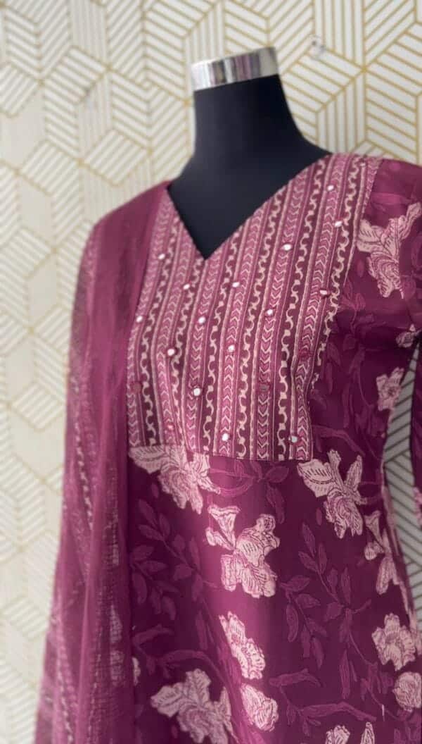 3 Pcs Cotton Side slit kurtis with bottom and Dupatta elegant mirror works/2372 - Image 9