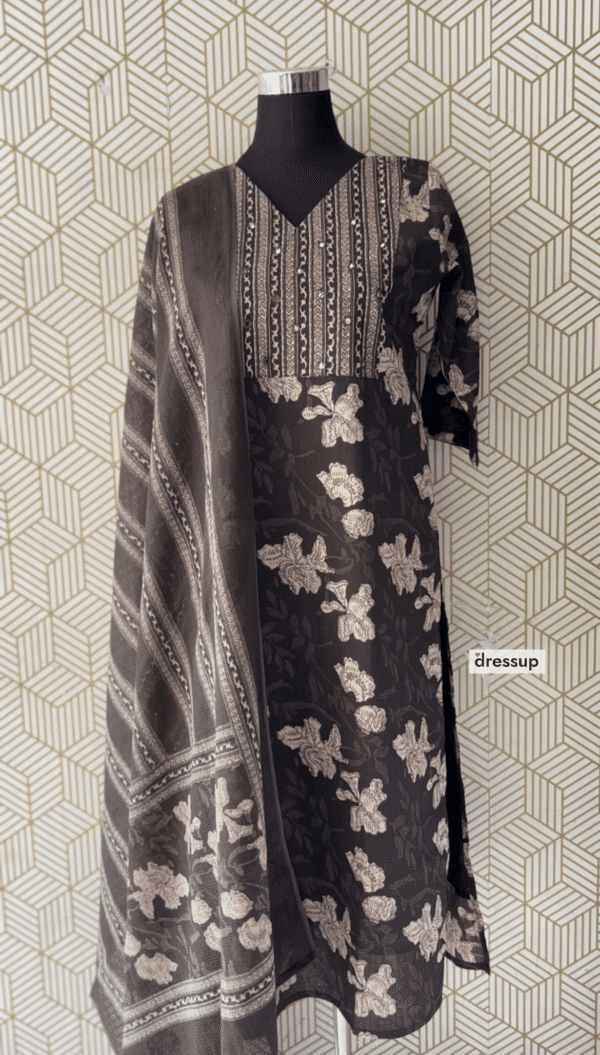 3 Pcs Cotton Side slit kurtis with bottom and Dupatta elegant mirror works/2372 - Image 6