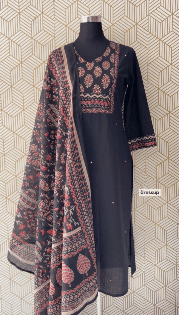 3 Pcs Cotton Side slit kurtis with bottom and Dupatta/2388 - Image 4