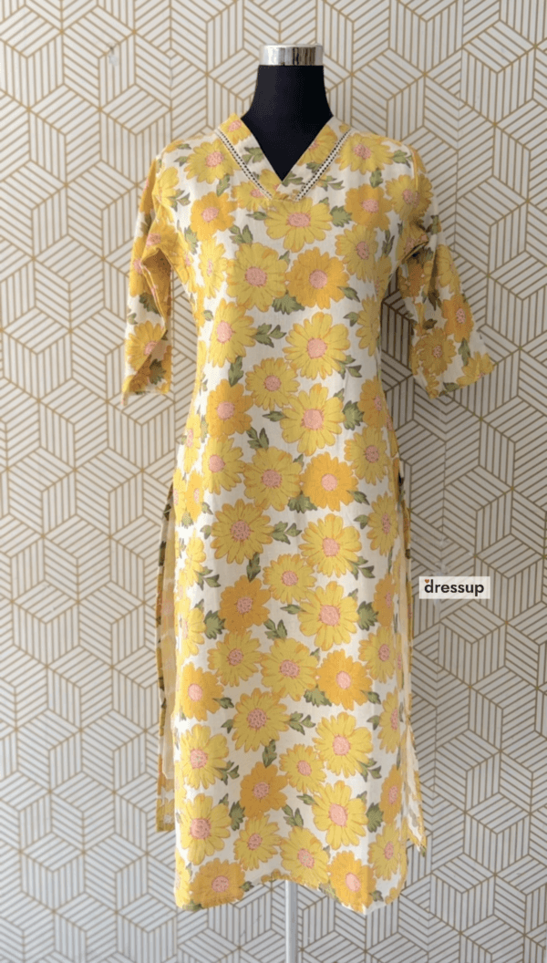 Cotton flex floral printed side slitted kurtis/2377 - Image 4