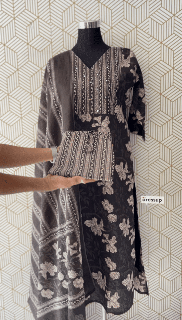 3 Pcs Cotton Side slit kurtis with bottom and Dupatta elegant mirror works/2372 - Image 5