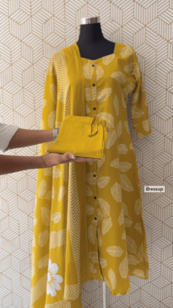 3 Pcs Cotton Aline slitted kurtis with bottom and Dupatta/2349 - Image 4