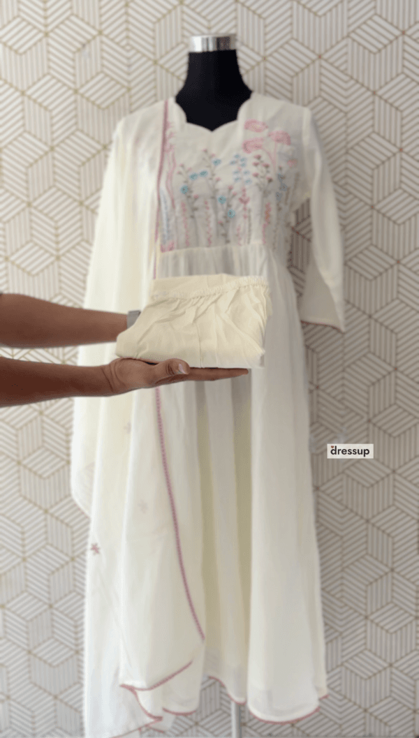 3 Pcs Mul Cotton Aline kurtis with bottom and Dupatta/2380 - Image 3