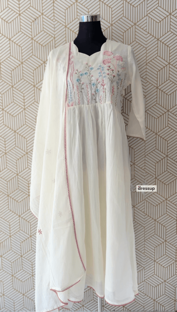 3 Pcs Mul Cotton Aline kurtis with bottom and Dupatta/2380
