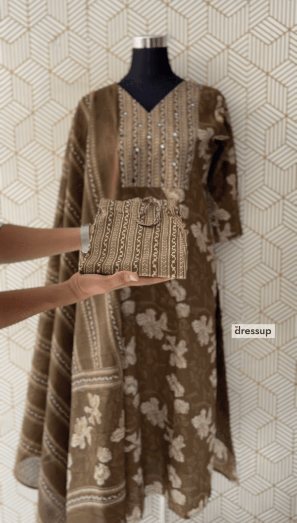 3 Pcs Cotton Side slit kurtis with bottom and Dupatta elegant mirror works/2372 - Image 3