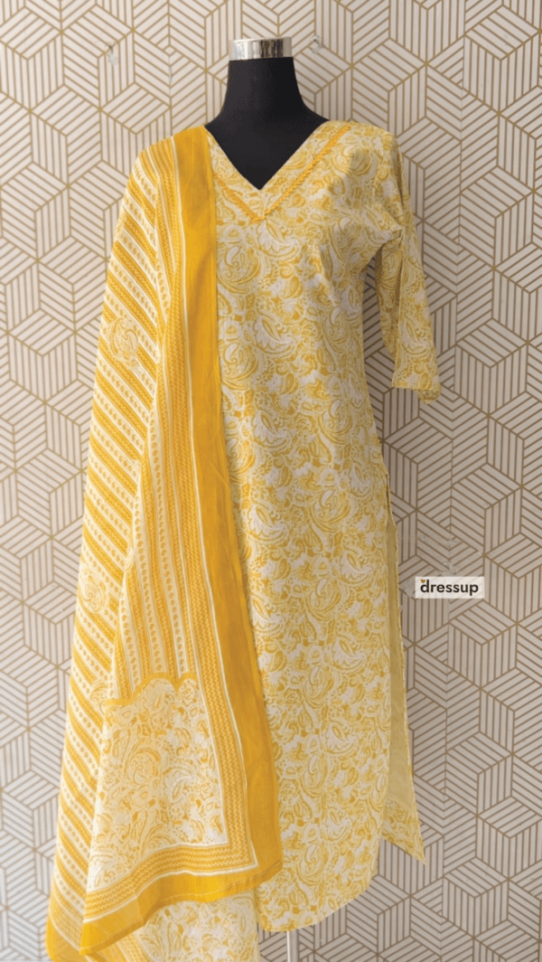 3 Pcs Cotton Side slit kurtis with bottom and Dupatta/2344 - Image 9