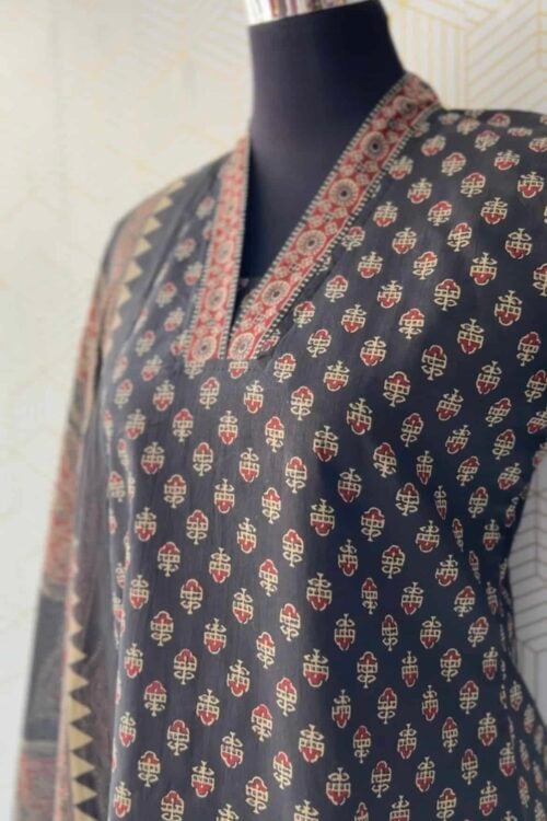 3 Pcs Cotton side slitted kurtis with bottom and Dupatta/2742