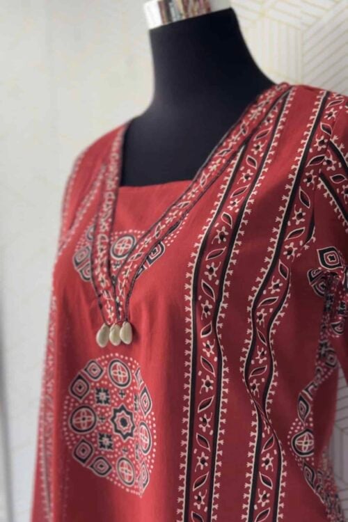 3 Pcs Cotton side slitted kurtis with bottom and Dupatta/2733
