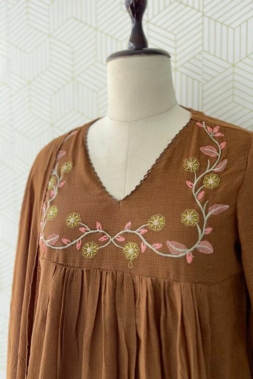 Premium Cotta Cotton A-Line Embroidered Kurti Set/4060